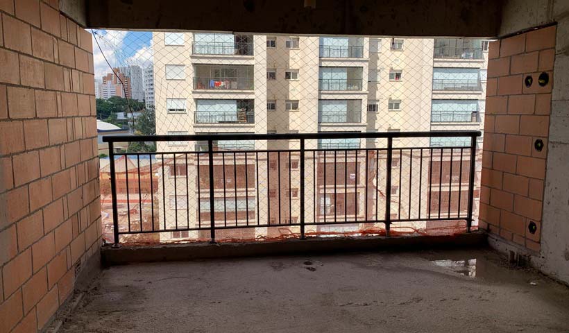 Apto. - gradil do terraço