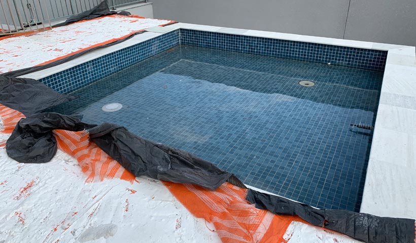 Cerâmica piscina infantil