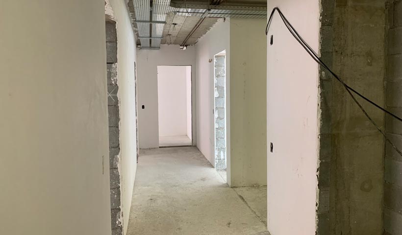 Gesso liso no hall